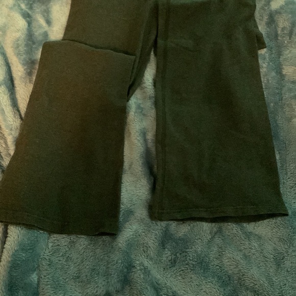 Woman’s Nike yoga pants size small - Picture 3 of 5